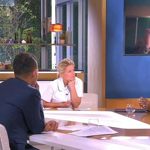 Anne-Elisabeth Lemoine reçoit JoeyStarr dans "C à vous" sur France 5