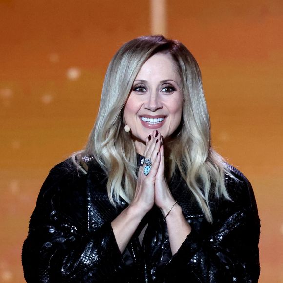 Exclusif - Lara Fabian lors de l'enregistrement de l'émission "La chanson secrète N°14", présentée par N.Aliagas et diffusée le 26 décembre sur TF1, consacrée à Lara Fabian à Paris le 10 décembre 2025. © Jacovides-Moreau/Bestimage