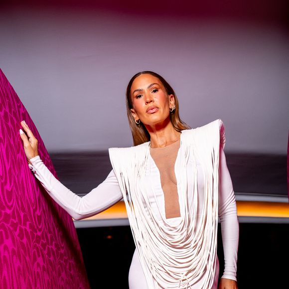 Vitaa au défilé Stéphane Rolland Collection Haute Couture Automne/Hiver 2025-2026 lors de la Fashion Week de Paris (PFW) au théâtre des Champs-Élysées, à Paris, France, le 8 juillet 2025. © Pierre Perusseau/Bestimage