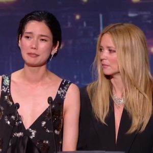 L'actrice belge de 49 ans s'est montrée bouleversée et très reconnaissante.

Virginie Efira et Tao Okamoto au Festival de Cannes 2026