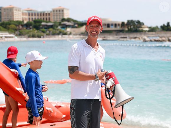 Pierre Frolla lors de la journée "Water Safety Day, pour la prévention de la noyade" sur la plage du Larvotto de Monaco, le 17 juin 2025. Cet événement est organisé par sa Fondation, le Centre de Sauvetage Aquatique de Monaco (CSAM) en partenariat avec la Croix-Rouge monégasque. © Claudia Albuquerque/Bestimage