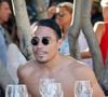 Le chef turc Nusret Gökçe en vacances à Mykonos en Grèce. Le chef, surnommé Salt Bae a acquis une notoriété grâce à ses vidéos devenues virales sur internet. Le restaurateur compte aujourd'hui près de 15 restaurant 'Nurs-Et Steakhouse' aux quatre coins du monde.