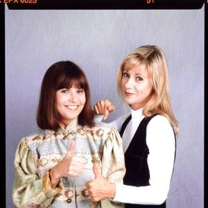 Dans les années 80 et 90, chacune régnait sur le cœur des enfants : Dorothée avec ses émissions cultes, Chantal Goya avec ses spectacles féeriques...

Archive - L'animatrice Dorothée ( Frédérique Hoschedé ) avec Chantal Goya © Cédric Perrin / Bestimage