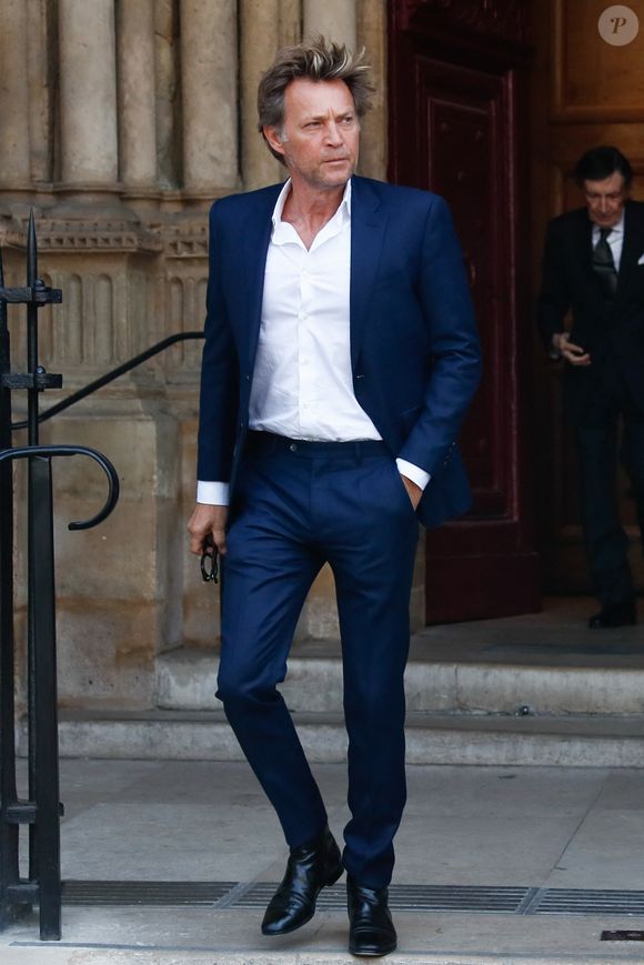 Laurent Delahousse - Sorties des obsèques de Philippe Labro dans l'église de Saint-Germain-des-Prés à Paris le 13 juin 2025. © Dominique Jacovides - Christophe Clovis / Bestimage