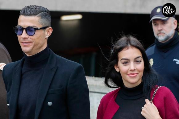 Cristiano Ronaldo quitte le tribunal avec sa compagne Georgina Rodríguez à Madrid le 22 janvier 2019.  

© Bestimage