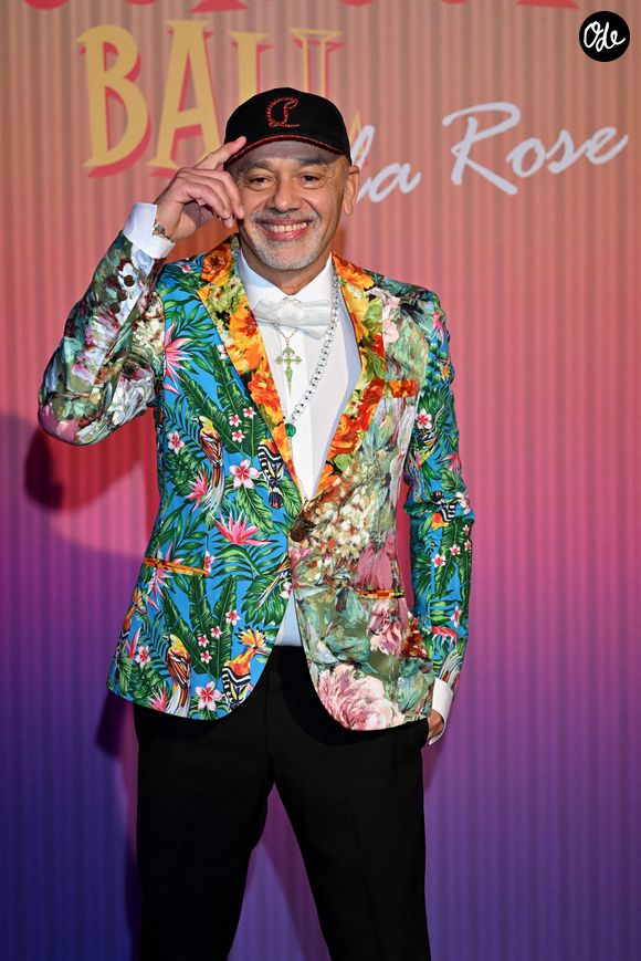 Christian Louboutin durant la 69ème édition du Bal de la Rose dans la Salle des Étoiles du Sporting Monte-Carlo à Monaco, le 29 mars 2025.
Cette année encore, c'est Christian Louboutin qui est le directeur artistique de l'événement dont le thème est "Sunset Bal" dans un décor qui a plongé les invités dans les Caraibes. © Bruno Bebert / Pool Monaco / Bestimage