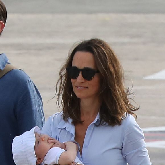 Exclusif - Pippa Middleton, James Matthews, leur fils Arthur à Saint-Barthélemy, le 8 janvier 2019.

Photo : Bestimage
