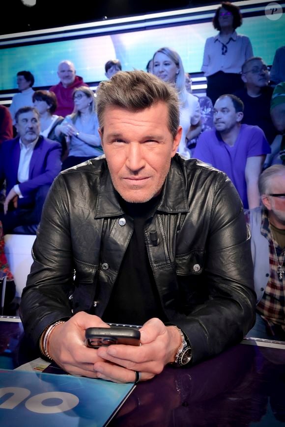 Il en a profité pour envoyer un message à ses haters

Benjamin Castaldi, sur le plateau de l’émission « TPMP » présentée par C.Hanouna et diffusée en direct sur C8, Paris, France, le 26 fevrier 2025. © Jack Tribeca / Bestimage