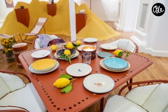 réinvente l'élégance avec une touche vintage qui fait rêver, notamment pour les moments de repas.

Illustration - Présentation de la collection "Tamsa" Maisons du Monde x Sarah Poniatowski à l'Atelier Richelieu à Paris, France, le 16 janvier 2026. © Anne-Sophie Guebey/Bestimage