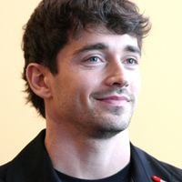 Charles Leclerc : loin des circuits, le coureur automobile intègre le monde de la beauté