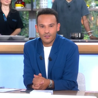 "Un nouveau chapitre de ma vie" : Mohamed Bouhafsi fait sa rentrée aux commandes de C à Vous, une première qui était très attendue