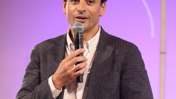 L'ancienne vie de Julian Bugier : Avant d'être journaliste, la star du 13 heures de France 2 embauché dans un milieu très différent