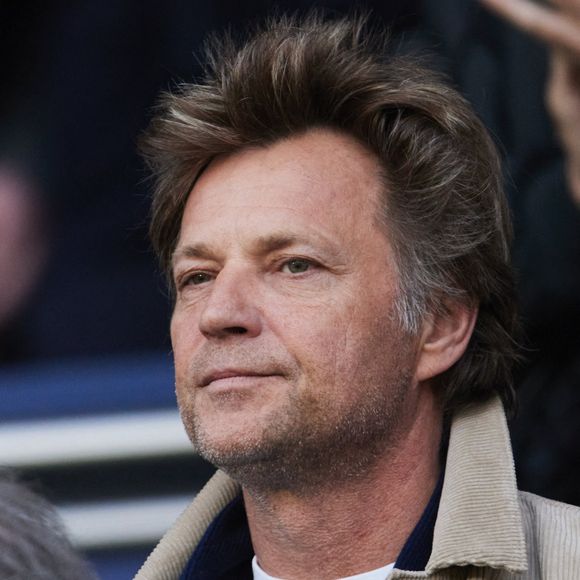 Laurent Delahousse - Célébrités dans les tribunes de la demi-finale retour de Ligue des champions entre le PSG face au Borussia Dortmund (0-1) au Parc des Princes à Paris le 7 mai 2024. © Cyril Moreau/Bestimage