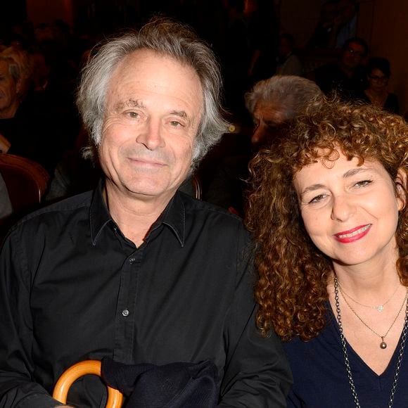 Olivier Giesbert est un tout autre homme depuis que Valérie Toranian est entrée dans sa vie. Devenu fidèle, il a découvert un amour sain et dénué de toutes tentations. 

Franz-Olivier Giesbert et sa compagne Valérie Toranian - Générale de la pièce de théâtre "Le Mensonge" au théâtre Edouard VII à Paris, le 14 septembre 2015. Coadic Guirec / Bestimage