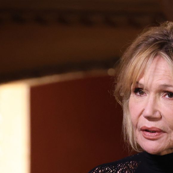 Exclusif - Clémentine Célarié lors de l'enregistrement de l'émission "Olympiascope" au théâtre Antoine, présentée par B.Montiel et diffusée le 28 février 2025 sur Olympia TV, au théâtre Antoine à Paris, France, le 18 février 2025. © Denis Guignebourg/Bestimage