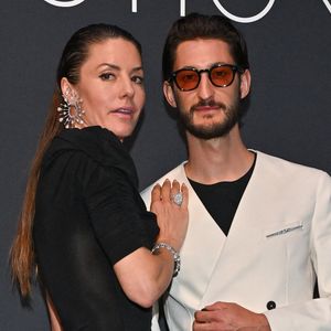 Pierre Niney et Natasha Andrews n'étaient pas très loin pour la soirée Kering

Natasha Andrews, Pierre Niney lors du dîner Kering Women In Motion au 78ème Festival de Cannes à Cannes, France. Photo by Julien Reynaud/APS-Medias/ABACAPRESS.COM