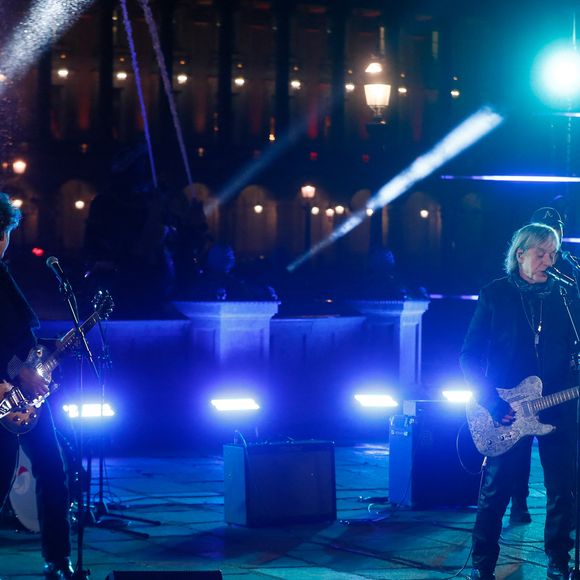 Exclusif - Jean-Louis Aubert - Tournage de l'émission "La grande soirée du 31 décembre de Paris" sur la place de la Concorde à Paris, diffusée le 31 décembre sur France 2
©Christophe Clovis / Bestimage
