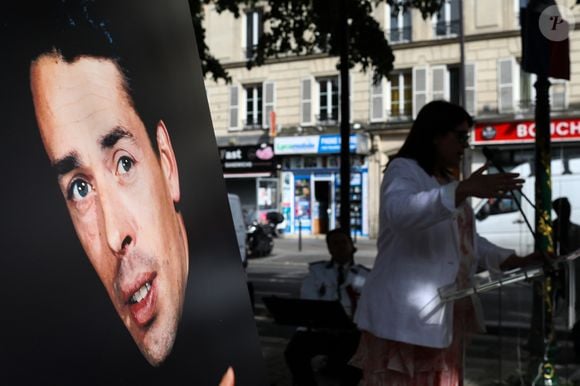 Anne Hidalgo, Maire de Paris, accompagnée de France Brel, la fille du chanteur, inaugure les allées Jacques Brel, dans le 19e arrondissement de Paris. Le 19  juillet 2019. © Stéphane Lemouton / Bestimage