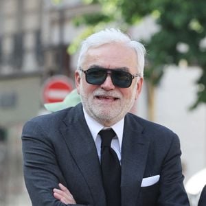 Pascal Praud - Arrivées aux obsèques de Philippe Labro en l'église de Saint-Germain-des-Prés à Paris le 13 juin 2025. © Dominique Jacovides - Christophe Clovis / Bestimage