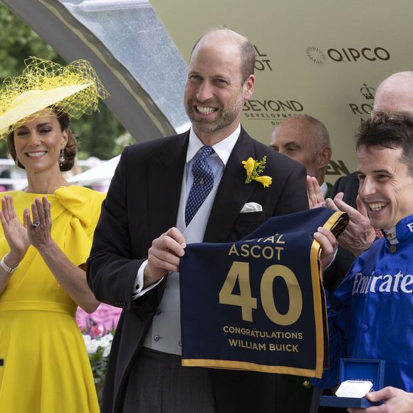 La princesse de Galles portait une robe jaune signée Roksanda, déjà portée en 2022.

Le prince William, prince de Galles, et Catherine (Kate) Middleton, princesse de Galles, - 17 juin 2026.
GOFF  / BESTIMAGE