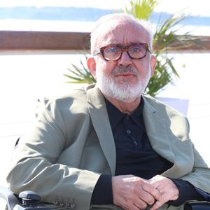 Mariés depuis 2005 et parents de deux enfants, Isabelle et Dominique Farrugia vivent depuis une belle histoire d’amour.

Dominique Farrugia, le producteur de la série  - Photocall de la série "Rien ne t'efface" sur la plage du Majestic lors du 8ème festival CanneSeries à Cannes, le 28 avril 2025. 
© Denis Guigenbourg / Bestimage