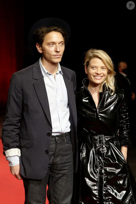 Le chanteur Raphaël et sa compagne Mélanie Thierry - Cérémonie d'ouverture du Festival Lumière 2021 à Lyon le 9 octobre 2021.
© Pascal Fayolle/ Bestimage
