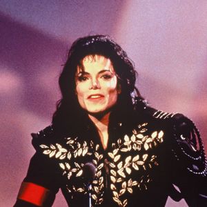 Portée par le succès phénoménal du biopic "Michael" qui a déjà attiré plus de trois millions de spectateurs en salles, la ferveur autour du Roi de la Pop est plus vive que jamais.
Archives - Michael Jackson au show "Reunion" de la famille Jackson.
© Bestimage