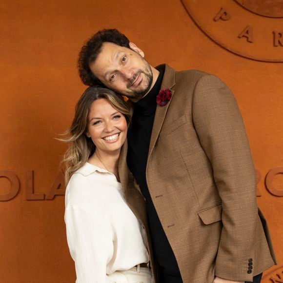 Éric Antoine et sa compagne Gennifer Demey au village lors des Internationaux de France de Tennis de Roland Garros 2025, à Paris, France, le 7 juin 2025. © Cyril Moreau/Bestimage