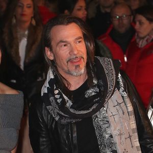 Florent Pagny, sa femme Azucena et leur fille Ael  lors de la 15ème cérémonie des  NRJ Music Awards à Cannes le 14 décembre 2013.
Crédit : MPP / Bestimage