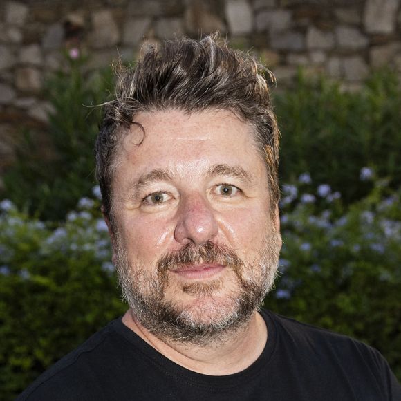 Bruno Guillon est de retour à l’animation d’"Intervilles", diffusé ce jeudi soir sur France 2.


Exclusif - Bruno Guillon - Représentation de la pièce "Brexit sentimental" au théâtre de Verdure lors du Festival de Ramatuelle. 
© Cyril Bruneau / Festival de Ramatuelle / Bestimage