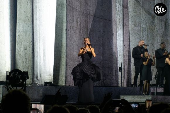 Celine Dion, tenue et bijoux Boucheron, lors de son premier concert à la Plénitude Arena à Paris La Défense le 12 septembre 2026. Agence / Bestimage