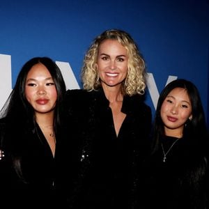 Laeticia Hallyday et ses filles Joy et Jade - Photocall du vernissage de l'exposition "Johnny Hallyday, l'exposition" au Palais des Expositions à Paris. © Dominique Jacovides / Bestimage
