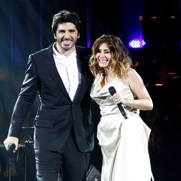 Depuis ses débuts, Julie Zenatti a tracé un parcours lumineux dans la chanson française, se faisant rapidement remarquer pour son talent.

Patrick Fiori et Julie Zenatti – Notre-Dame de Paris – concert hommage avec la participation de 70 musiciens et 40 choristes au Palais Omnisports de Paris Bercy à Paris.

Agence Bestimage