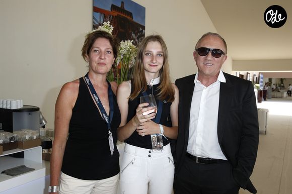 Exclusif - François-Henri Pinault avec sa première épouse Dorothée Lepère et leur fille Mathilde Pinault posant lors du Longines Paris Eiffel Jumping au Champ-de-Mars à Paris, le 3 juillet 2015. © CORLEONE / BORDE / BESTIMAGE
