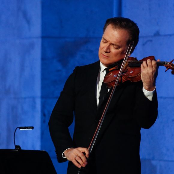 Exclusif - Renaud Capuçon - Emission "Le concert pour la paix" sur les Champs-Elysées à Paris, retransmis en direct sur France 2, le 8 mai 2025.  © Christophe Clovis - Pierre Perusseau / Bestimage
