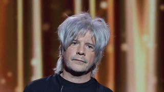 À 66 ans, Nicola Sirkis toujours très en forme : cette machine qui l'a accompagné sur sa tournée avec Indochine