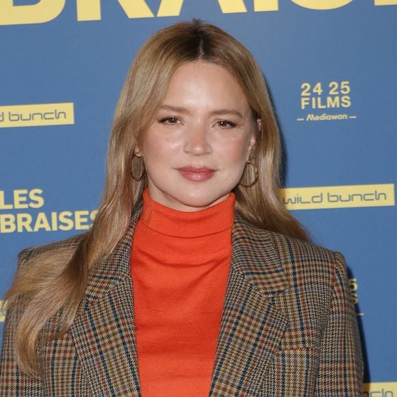 Virginie Efira intervient dans le documentaire “Le Temps des Femmes” diffusé sur “France 2”.

Virginie Efira à l'avant-première du film "Les braises" au cinéma UGC Ciné Cité Bercy à Paris.

© Coadic Guirec / Bestimage
