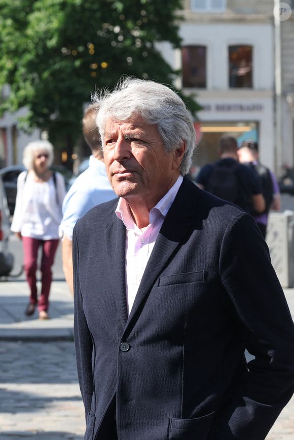 Alain Genestar - Arrivées aux obsèques de Philippe Labro en l'église de Saint-Germain-des-Prés à Paris le 13 juin 2025. © Dominique Jacovides - Christophe Clovis / Bestimage