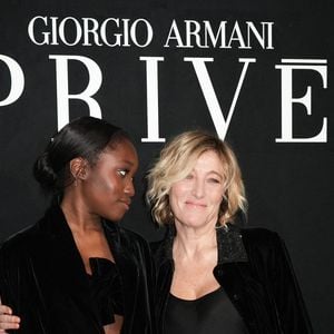 Oumy Bruni-Garrell et Valeria Bruni Tedeschi assistent au défilé Giorgio Armani Prive Haute Couture Printemps/Été 2026 dans le cadre de la Semaine de la mode de Paris le 27 janvier 2026 à Paris, France. © Lucia Sabatelli / Bestimage