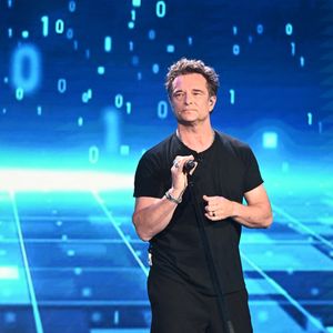 "Le pauvre. Il est dans tous ses états. Il n’a rien demandé", a confié David Hallyday au sujet de la notoriété soudainement grandissante de son fils Cameron. 

Exclusif - David Hallyday lors de l'enregistrement de l'émission "Famille je vous aime" présentée par M. Drucker et qui sera diffusée, aux Studios rive gauche à Paris, France © Clovis-Gaffiot/Bestimage