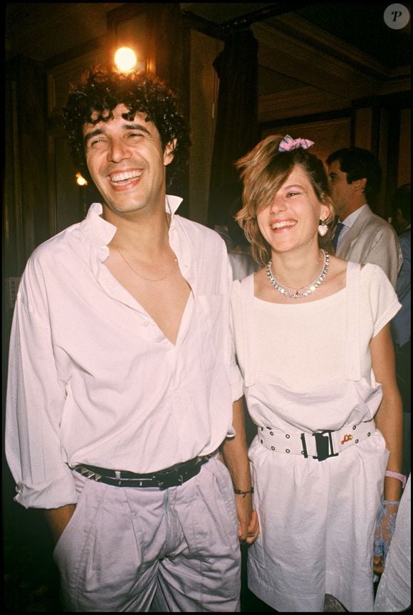 Julien Clerc et Virginie Coupérie-Eiffel au mariage d'Eddie Barclay en 1994. © RINDOFF-PATERSON / BESTIMAGE