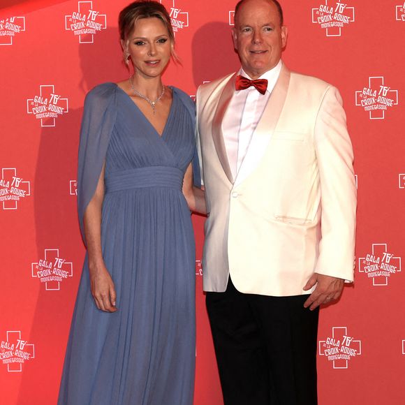 Le prince Albert II de Monaco et la princesse Charlene - 76ème Bal de la Croix Rouge dans la salle des Etoiles à Monaco le 12 juillet 2025. © Claudia Albuquerque/Bestimage