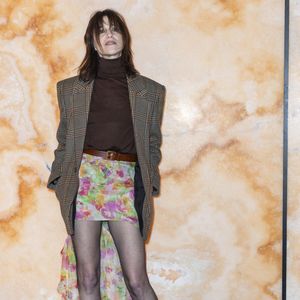 Charlotte Gainsbourg - Photo Call pour Le Défilé « Saint Laurent »Collection Prêt-à-Porter Automne/Hiver 2025-2026" lors de la Fashion Week de Paris (PFW), le 11 mars 2025. © Olivier Borde /Bestimage