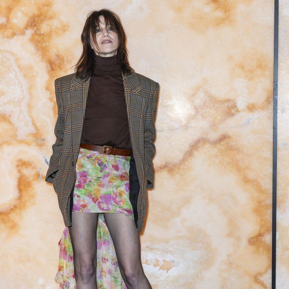 Charlotte Gainsbourg - Photo Call pour Le Défilé « Saint Laurent »Collection Prêt-à-Porter Automne/Hiver 2025-2026" lors de la Fashion Week de Paris (PFW), le 11 mars 2025. © Olivier Borde /Bestimage