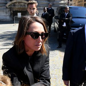 Ce samedi 25 avril, les adieux se sont faits dans l'intimité

Laura Smet - Sorties des obsèques de Nathalie Baye en l'église Saint-Sulpice à Paris le 24 avril 2026. © Lionel Urman / Bestimage