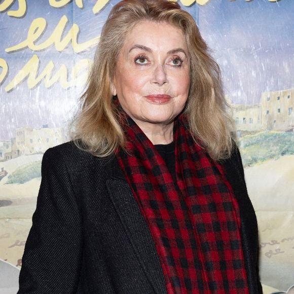 “C’est juste ma grand-mère, c’est Manou”, ajoute Milo Thoretton en interview au Parisien

Exclusif - Catherine Deneuve - Soirée hommage pour le premier anniversaire de la mort de Frédéric Mitterrand en présence de Catherine Deneuve au cinéma du Panthéon à Paris le 24 mars 2025. © Cyril Moreau/Bestimage