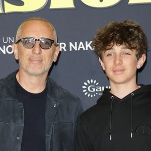 Gad Elmaleh était présent au Grand Rex le 22 mars pour l’avant-première du film Juste une illusion.

Gad Elmaleh et son fils Raphaël - Première du film "Juste une illusion" au cinéma Le Grand Rex à Paris. © Coadic Guirec/Bestimage