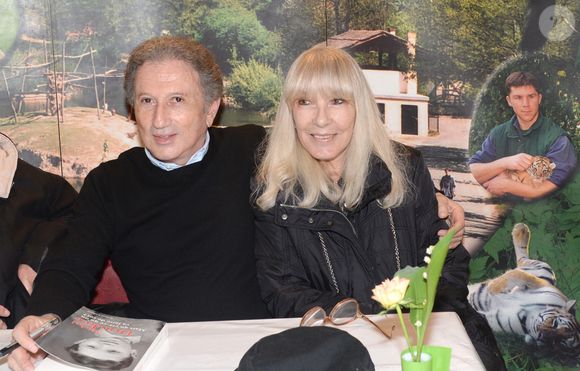 Exclusif - Michel Drucker et sa femme Dany Saval - Mylène Demongeot (présidente du comité d'honneur du refuge de l'Arche de Chateau-Gontier) a reçu en exclusivité Michel Drucker et sa femme Dany Saval au refuge de l'Arche à Château-Gontier à l'occasion du deuxième week-end de la protection animale le 1er mai 2015. ©DANIEL ANGELI / BESTIMAGE