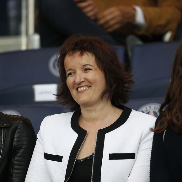 Anne Roumanoff et ses filles Alice et Marie, au Parc des Princes à Paris, le 16 août 2015. Marc Ausset Lacroix / Bestimage