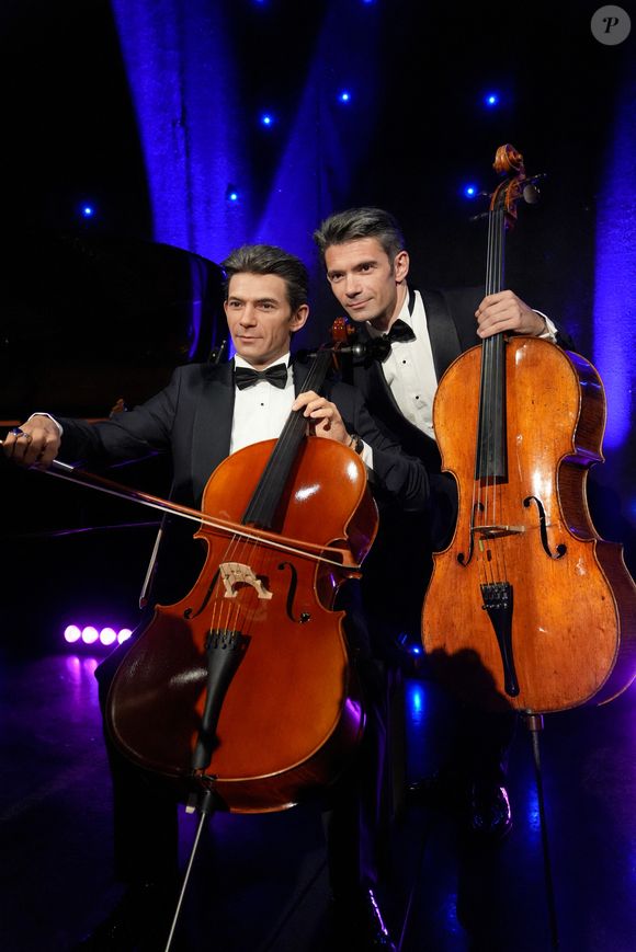 Gautier Capuçon et sa statue de cire - Inauguration de la statue de cire du violoncelliste "Gautier Capuçon" au musée Grévin à Paris le 28 mai 2026. © Anne-Sophie Guebey/Bestimage